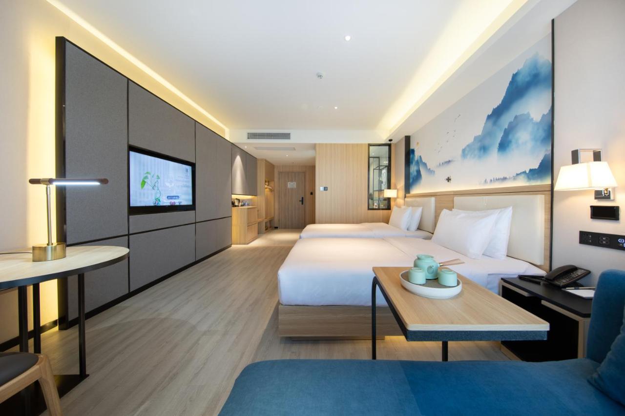 Ausotel By Argyle Baiyun International Airport Renhe Metro Exit B Гуанджоу Екстериор снимка